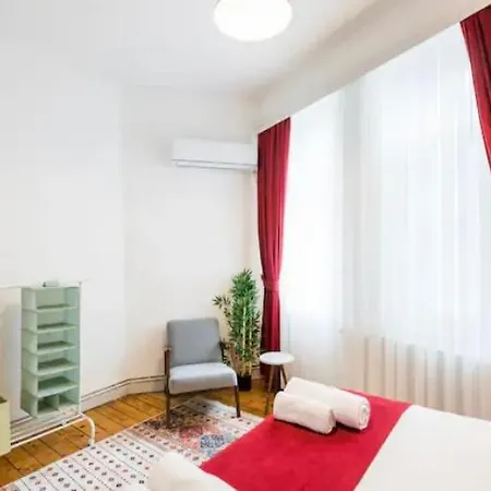 Apartment Yakininda *